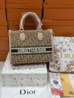 C DIOR 9212 - Image 3