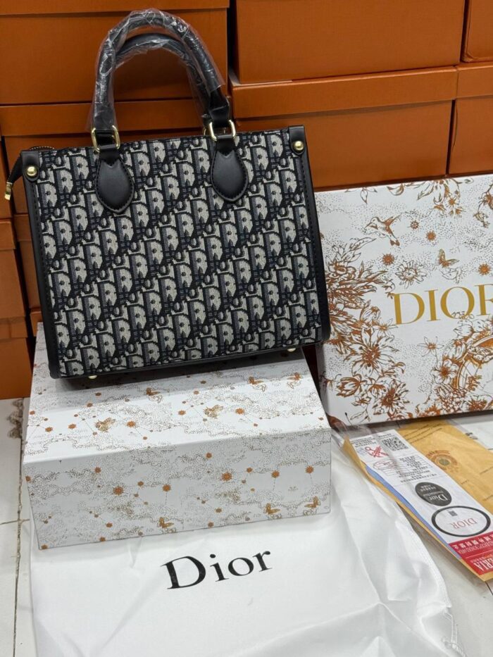 C DIOR 9212 - Image 7