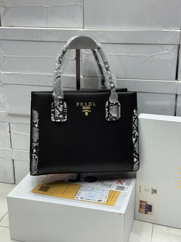 PRADA 0099 - Image 7