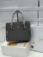 PRADA 0099 - Image 3