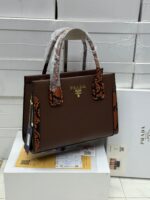 PRADA 0099 - Image 2