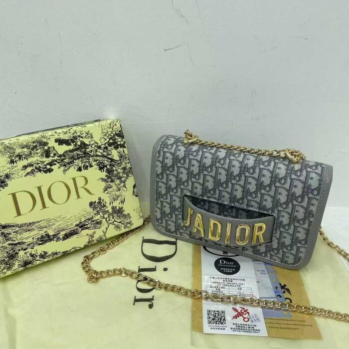 J.DIOR 1 - Image 3