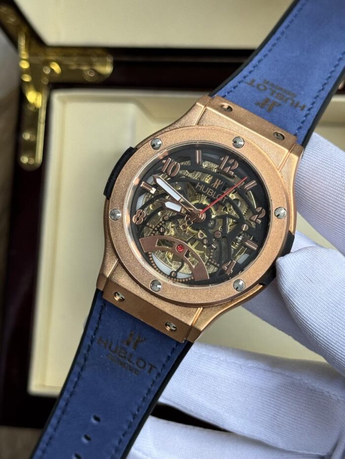 WATCH 001 - Image 2