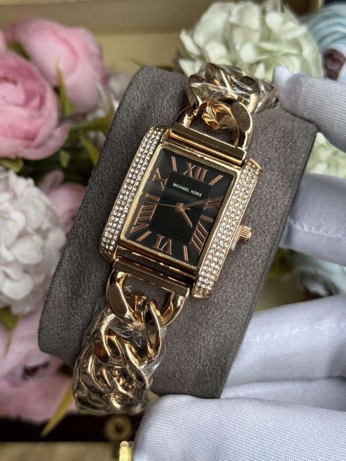WATCH 041 - Image 1