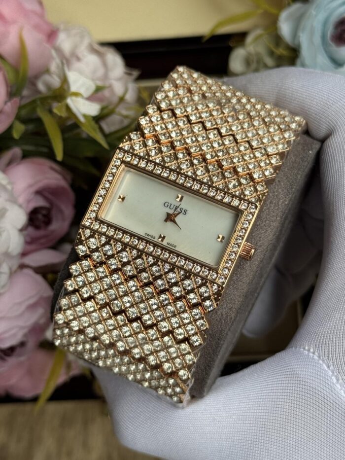 WATCH 081 - Image 1