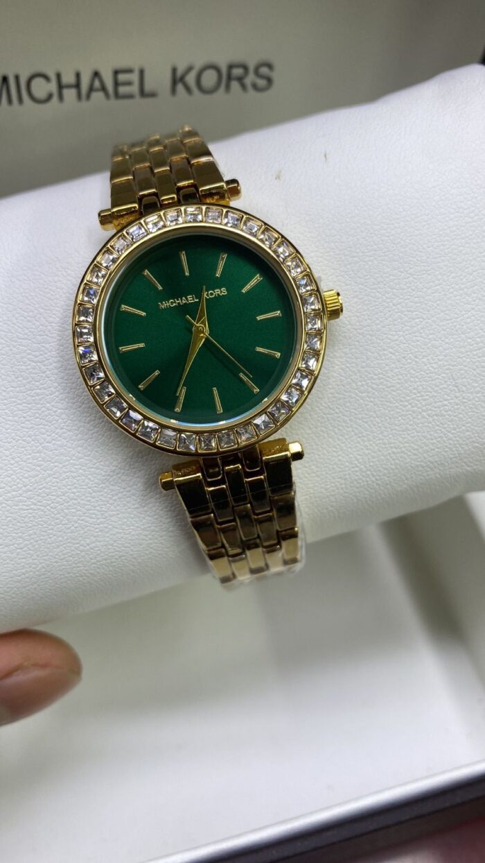 WATCH 049 - Image 1