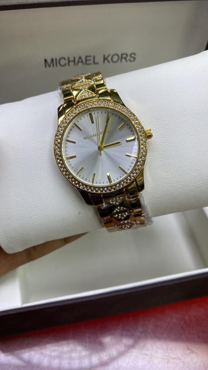 WATCH 068 - Image 1