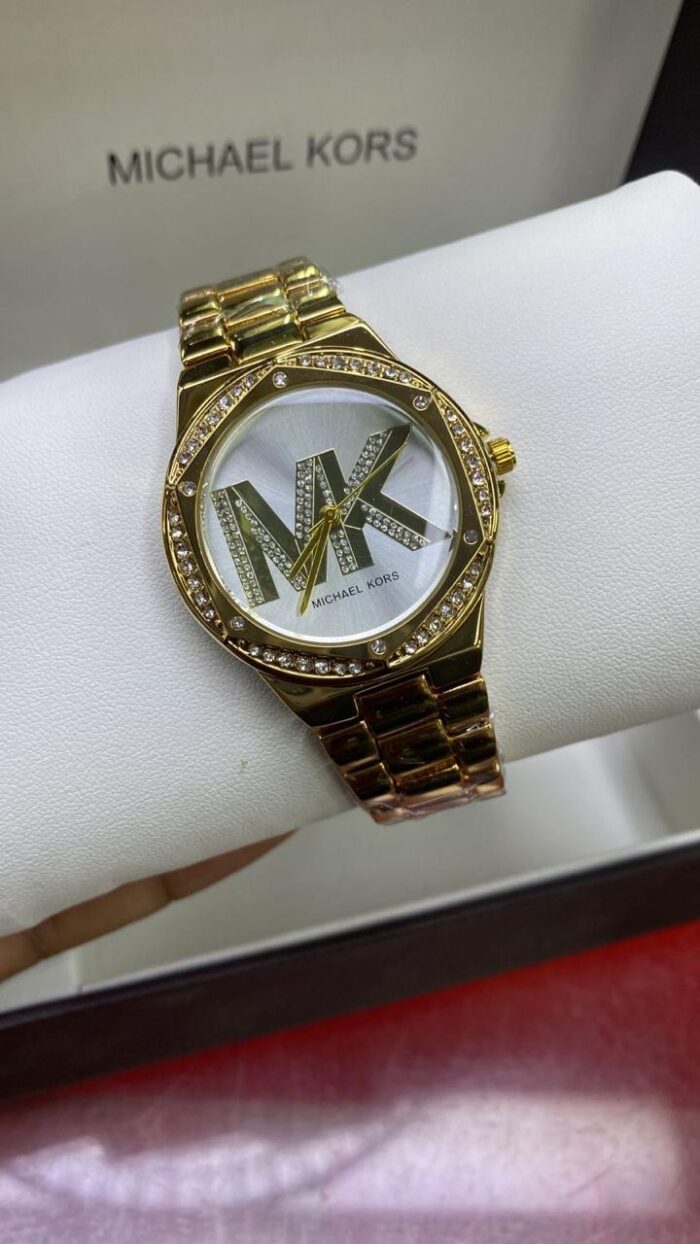 WATCH 069 - Image 1