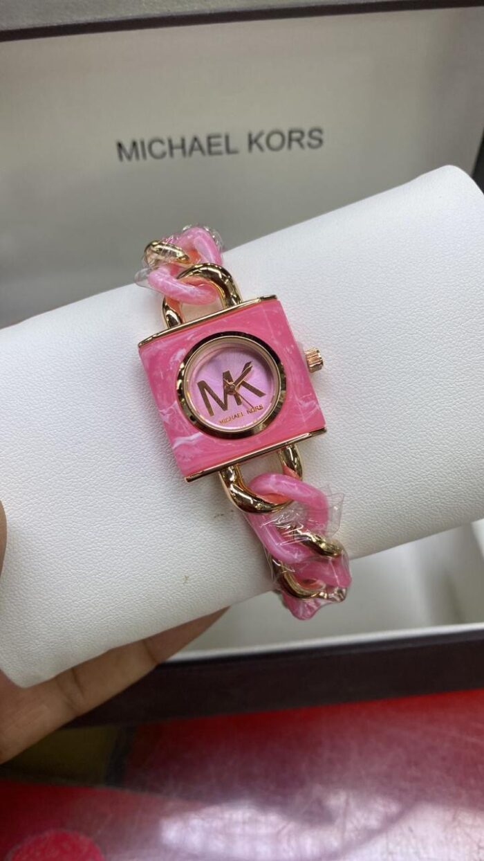 WATCH 073 - Image 1