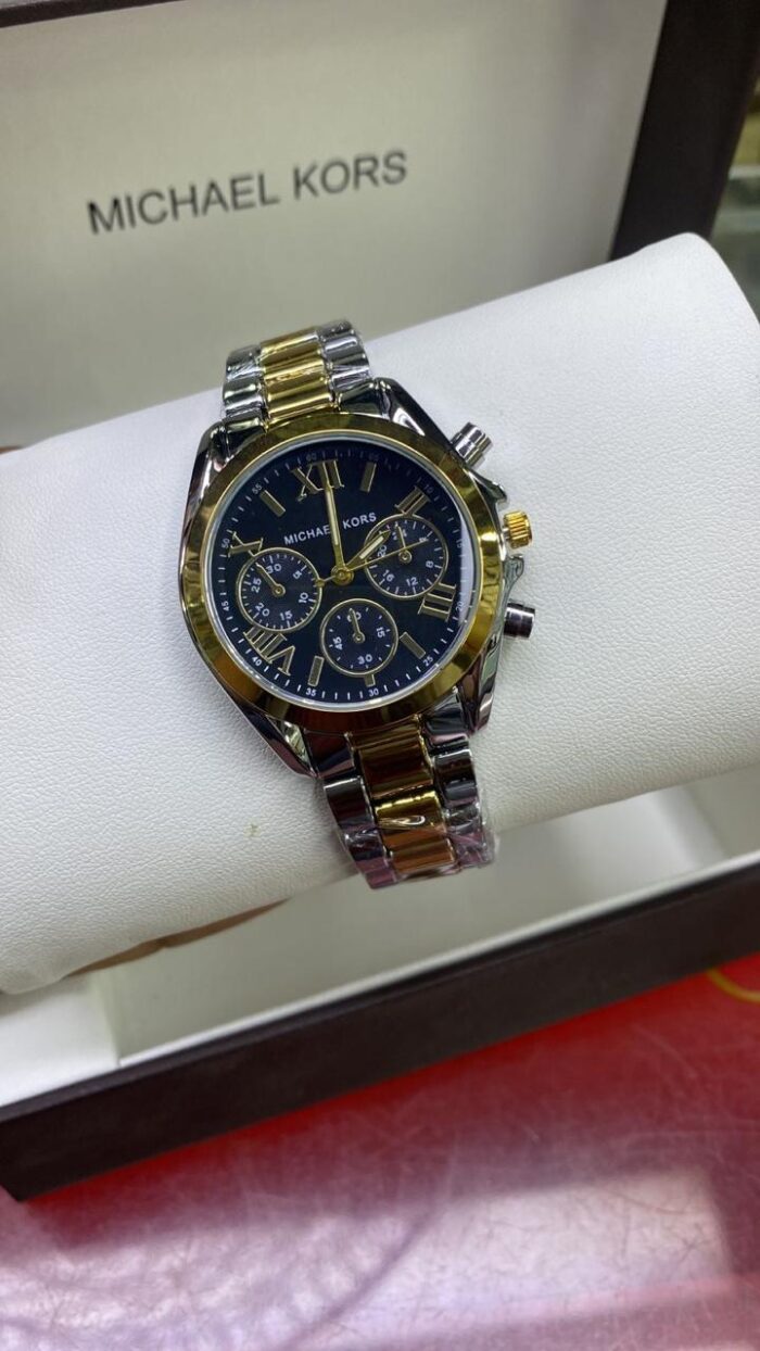 WATCH 072 - Image 1