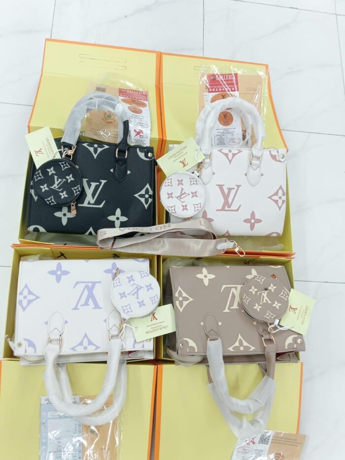 LV 0990 - Image 3