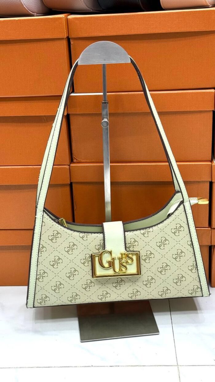 GUESS - Image 3