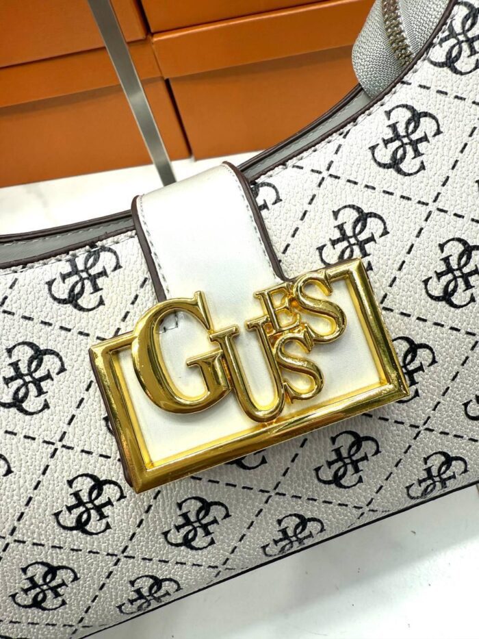 GUESS - Image 1