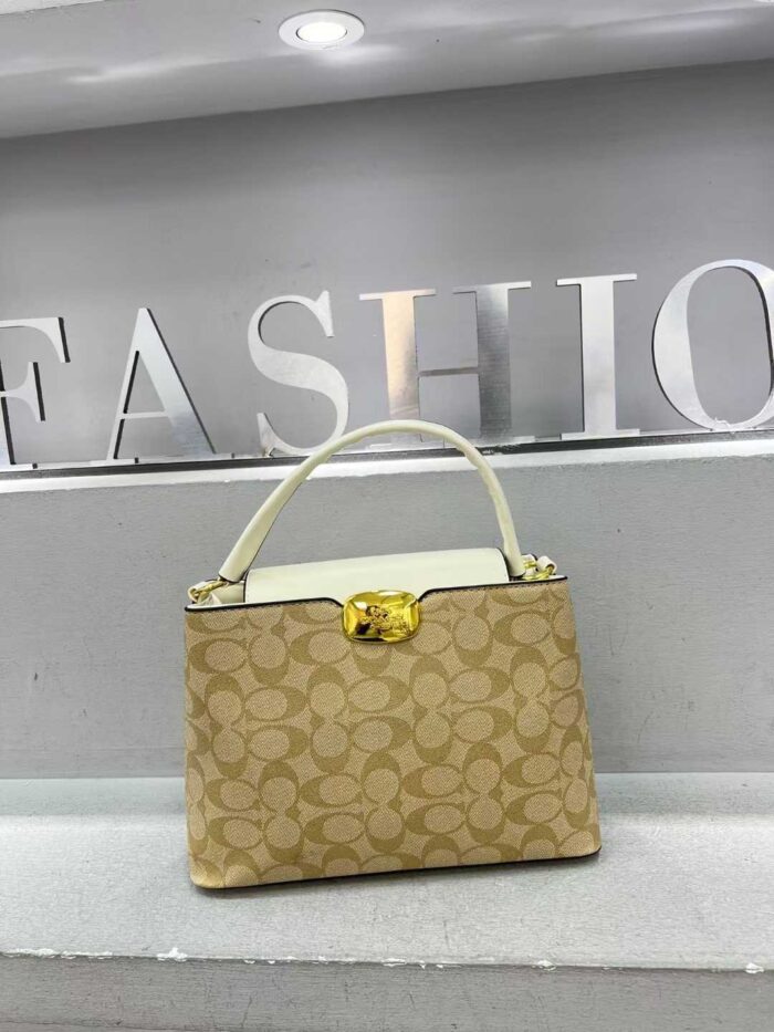 COACH 7788 - Image 1