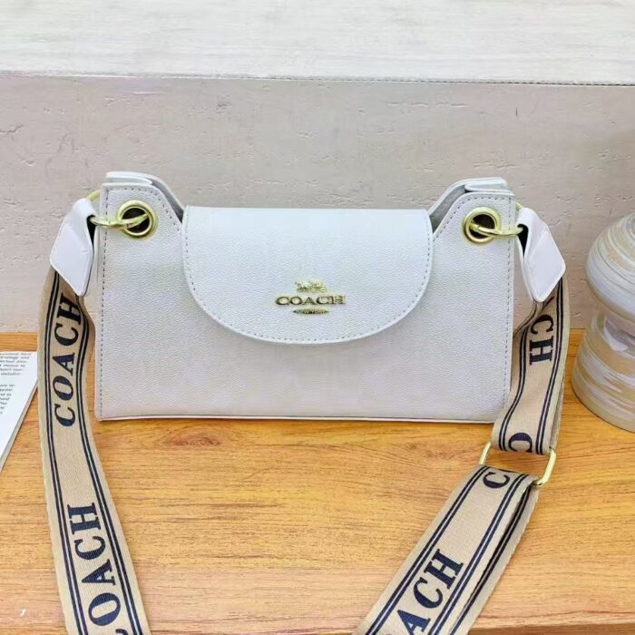 COACH 111 - Image 2