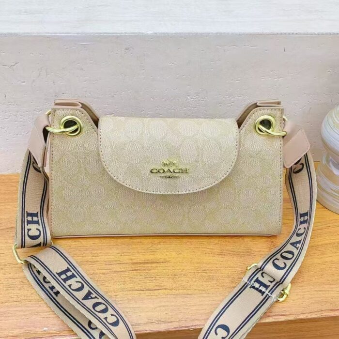 COACH 111 - Image 7