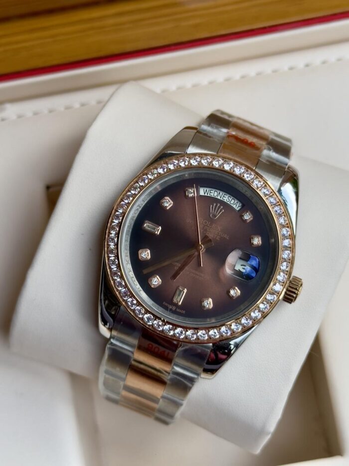 WATCH 85 - Image 1