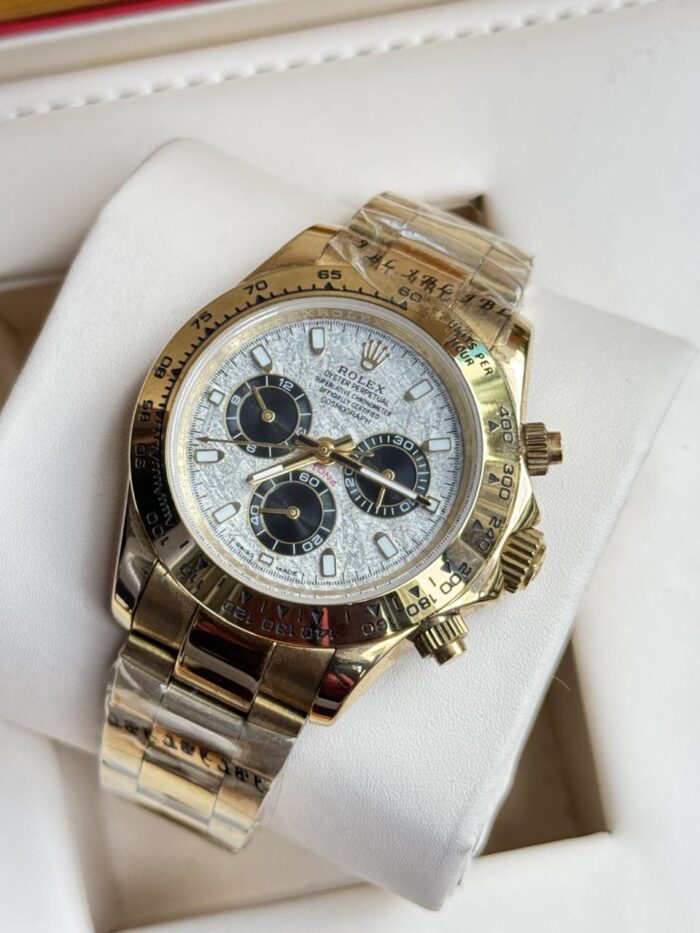 WATCH 87 - Image 1