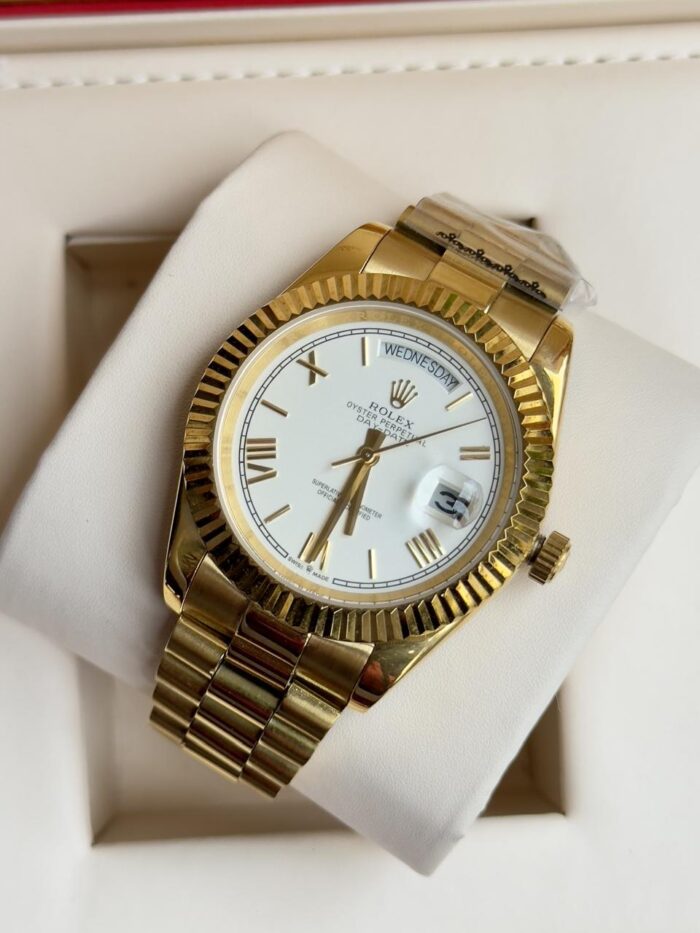 WATCH 98 - Image 1