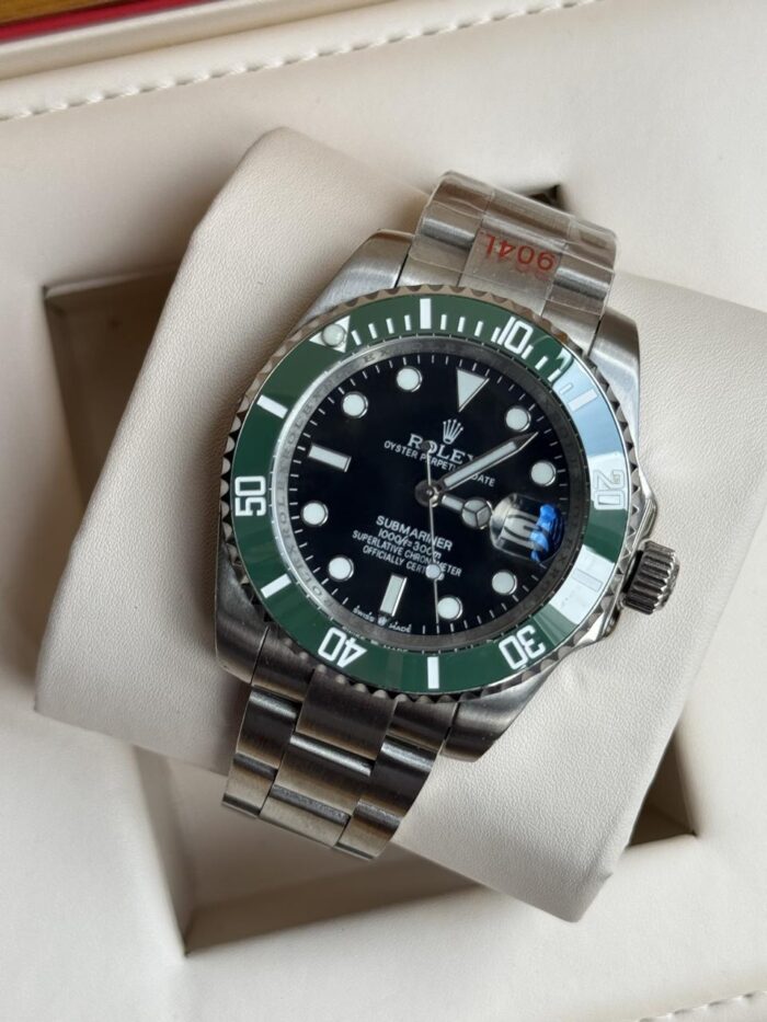WATCH 106 - Image 1