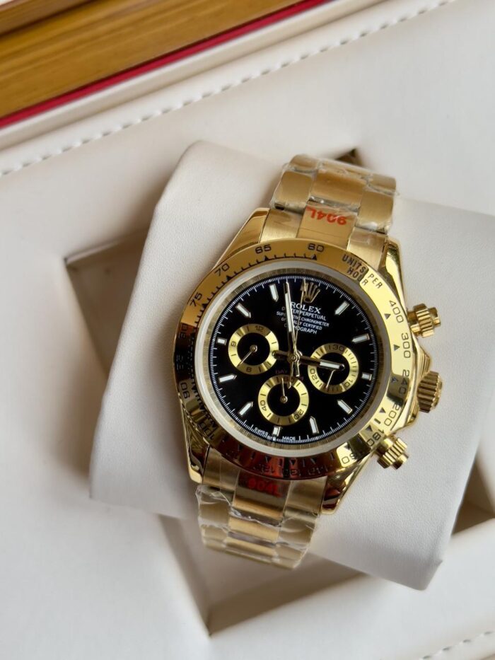 WATCH 109 - Image 1