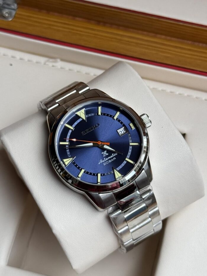 WATCH 126 - Image 1