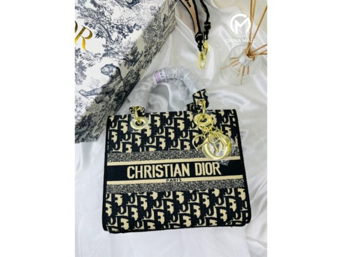 CHRISTIAN DIOR - Image 2