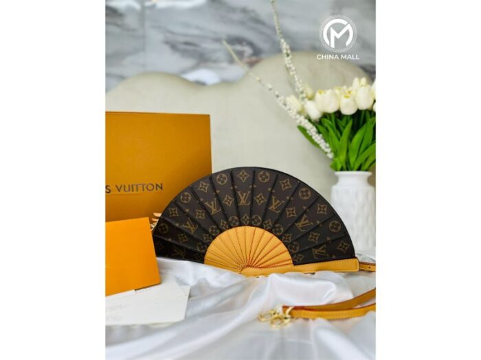 LOUIS VUITTON - Image 4