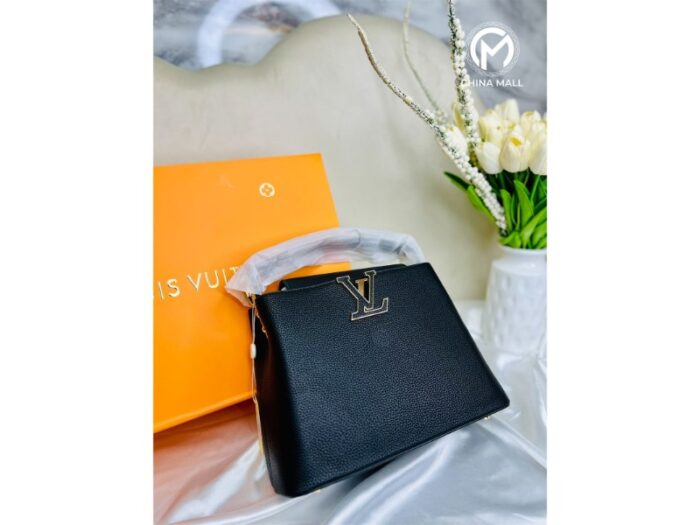 LOUIS VUITTON 909 - Image 1