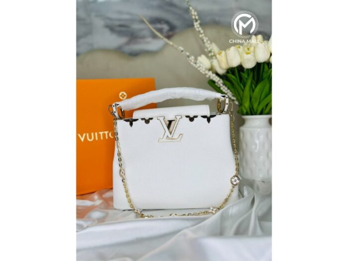 LOUIS VUITTON 909 - Image 1