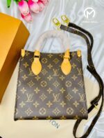 L0UIS VUITT0N - Image 2