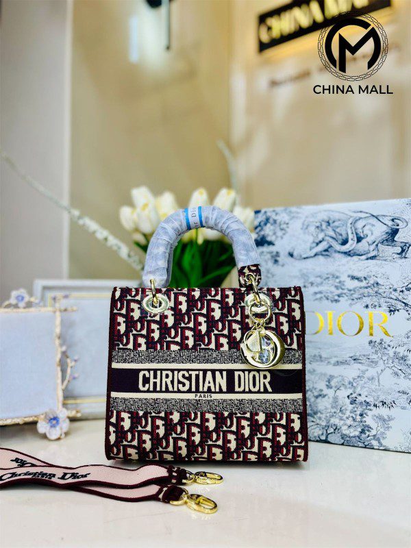 WhatsApp Image 2025-11-07 at 6.08.48 PM CHRISTIAN DIOR - Image 1