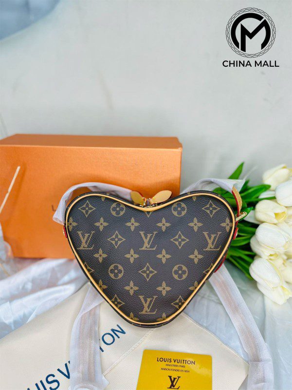 WhatsApp Image 2025-11-07 at 6.08.57 PM (2) L0UIS VUITT0N - Image 1