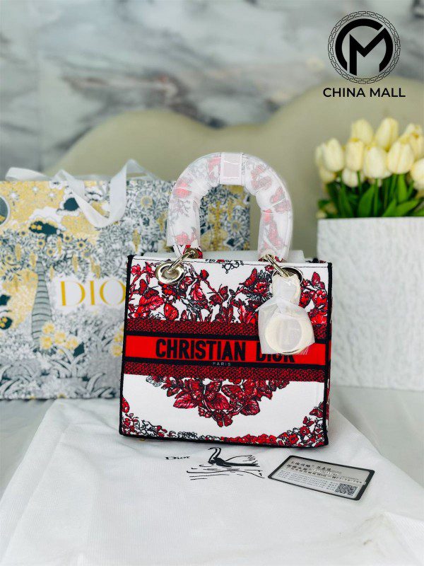 WhatsApp Image 2025-11-07 at 6.09.01 PM CHRISTIAN DIOR - Image 1